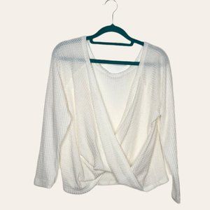 Wst Cst White V Neck Long Sleeves Cross Knitted Top Size L
